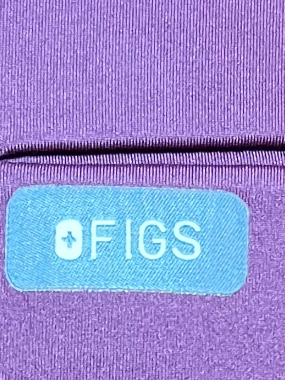 Figs Sona FORMx Slim V-Neck Burgundy Scrub Top Size XXS NWT - Picture 4 of 9